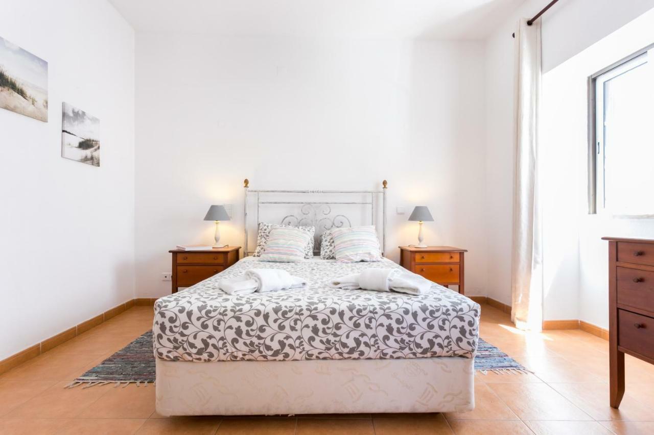 לאגוּ‏ש 3 Marias Garden House B&B מראה חיצוני תמונה